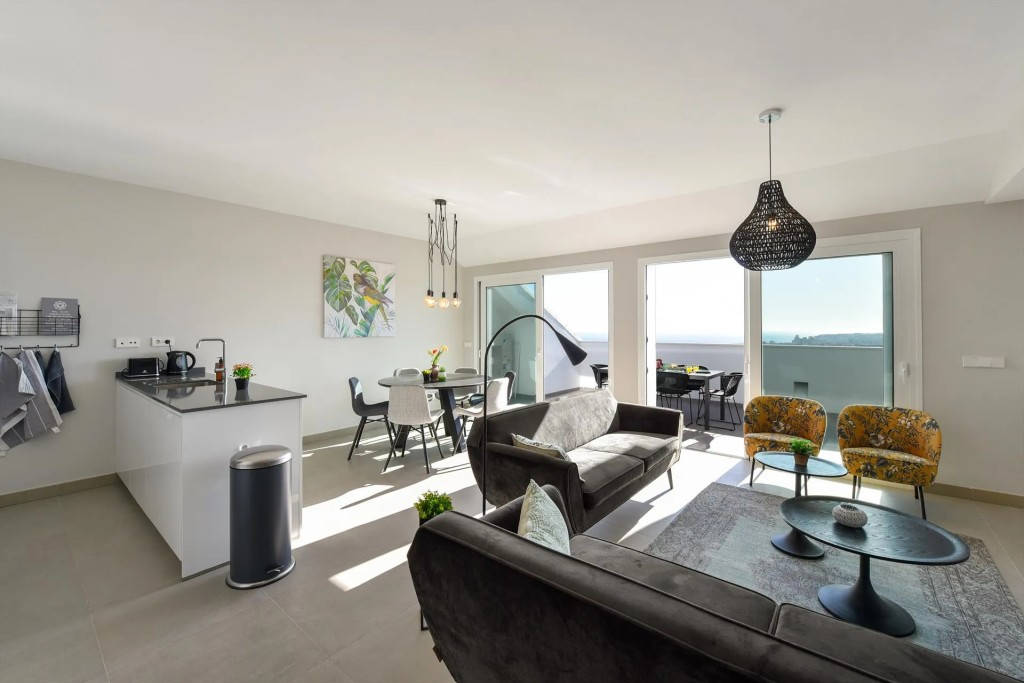 3 Bed Apartment for sale in Fuengirola Costa Del Sol, Málaga, Spain