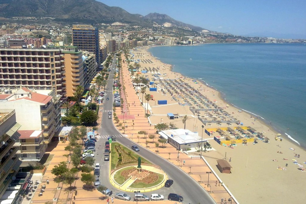 3 Bed Apartment for sale in Fuengirola Costa Del Sol, Málaga, Spain