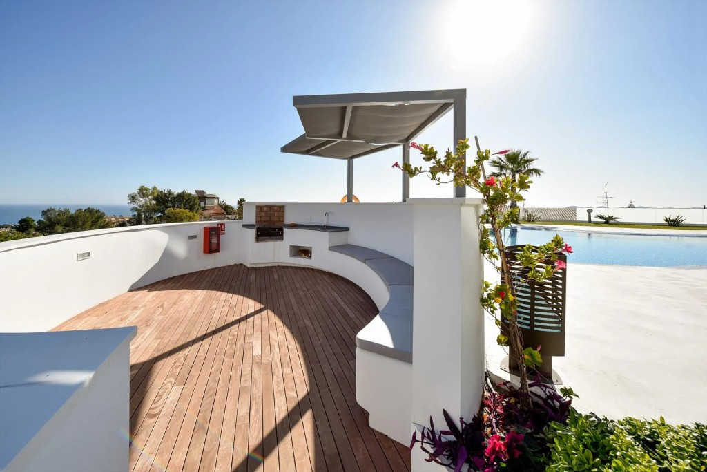 3 Bed Apartment for sale in Fuengirola Costa Del Sol, Málaga, Spain