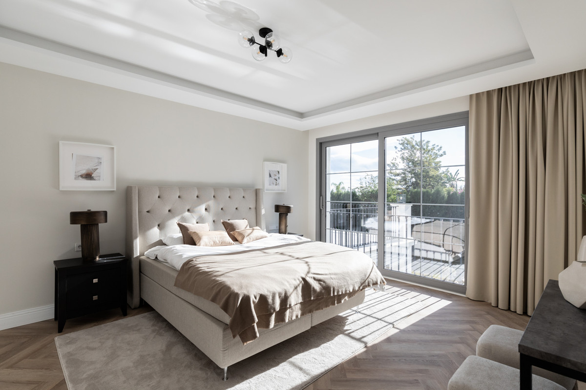 Se vende Villa - Chalet de 4 dormitorios en Costa Del Sol, Málaga, España