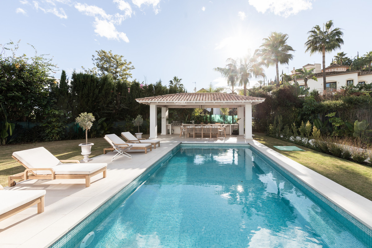 Se vende Villa - Chalet de 4 dormitorios en Costa Del Sol, Málaga, España