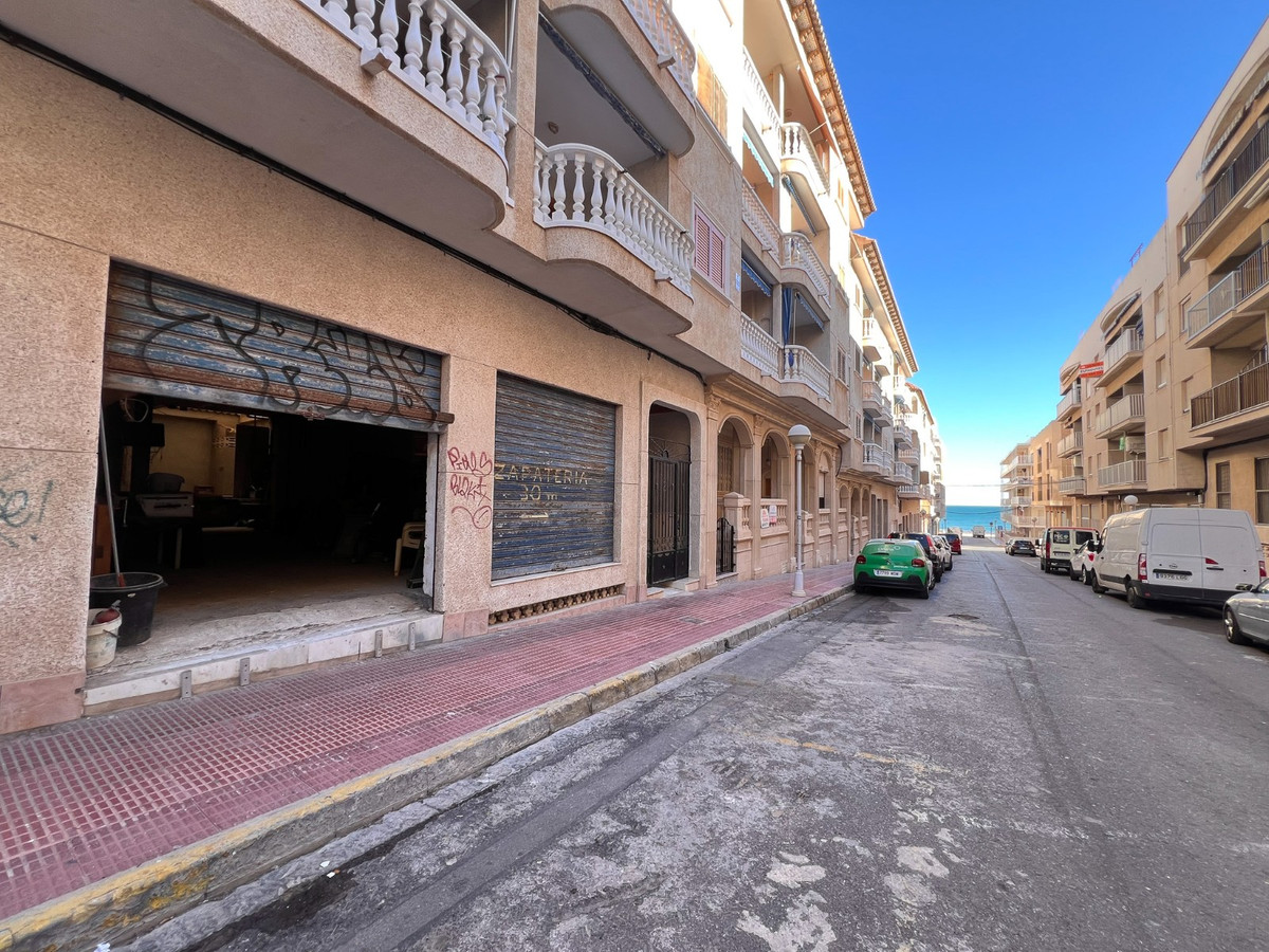 Commercial unit for sale in Guardamar Del Segura Costa Blanca, Alicante, Spain