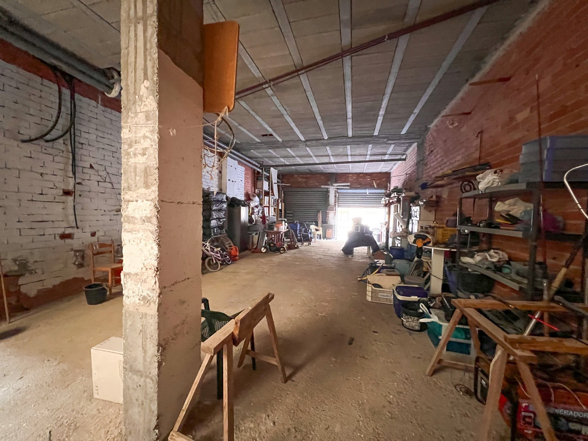 Commercial unit for sale in Guardamar Del Segura Costa Blanca, Alicante, Spain