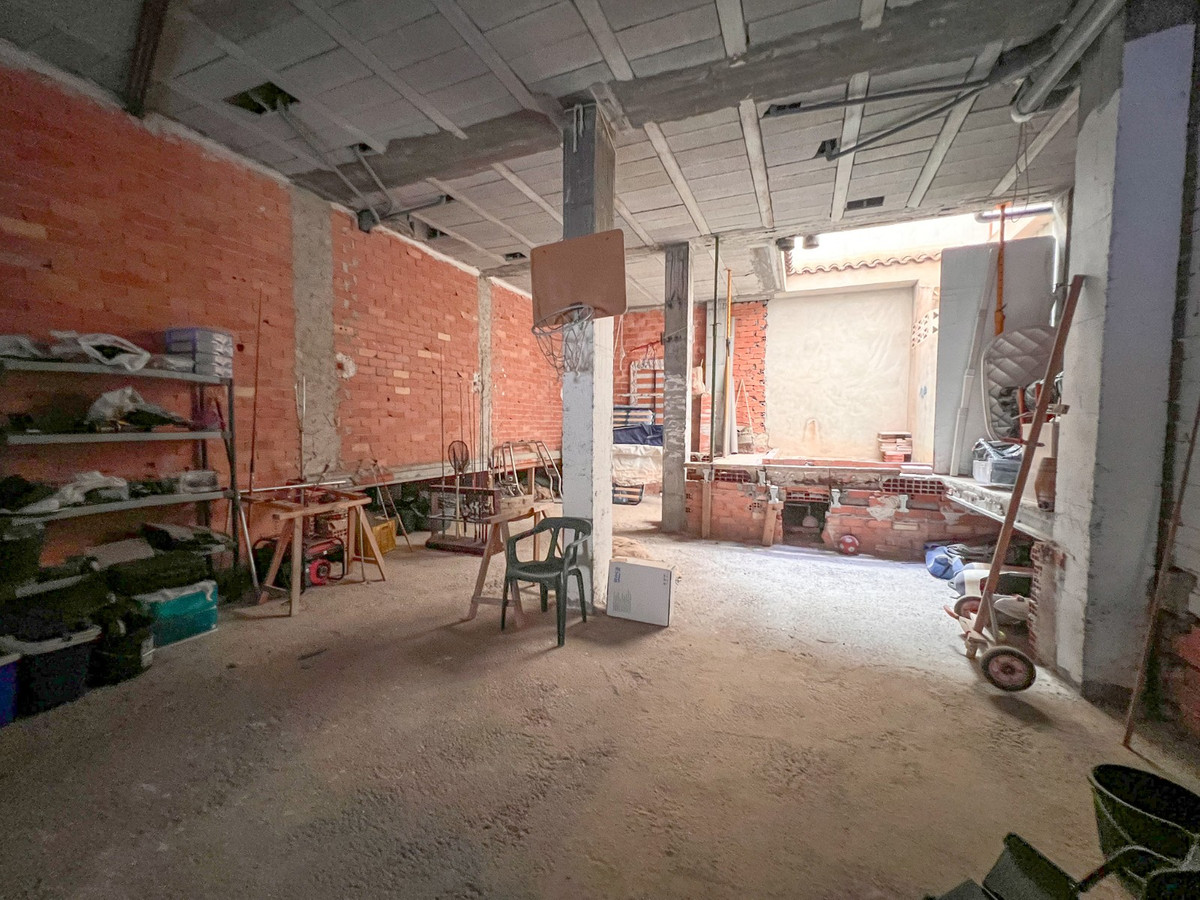 Commercial unit for sale in Guardamar Del Segura Costa Blanca, Alicante, Spain