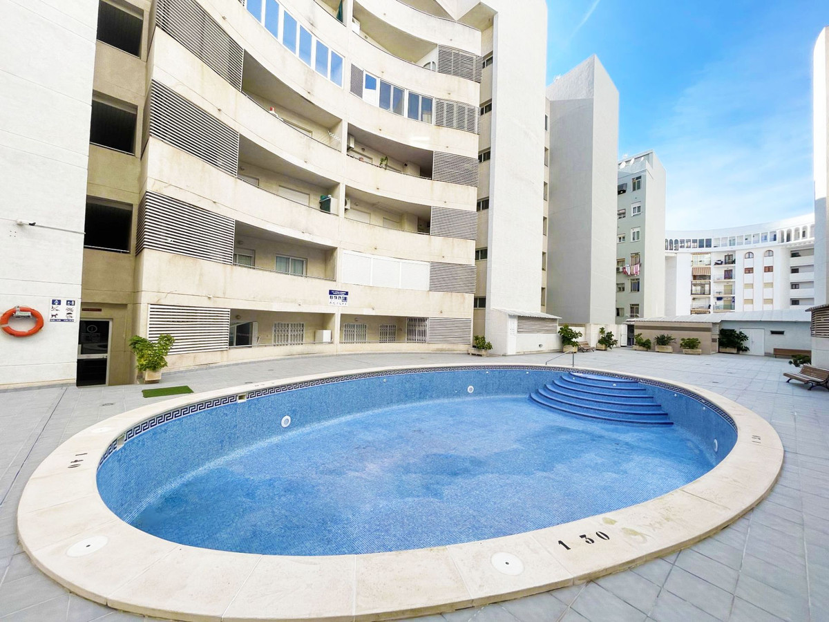 Se vende Apartamento Planta Media de 3 dormitorios en Costa Blanca, Alicante, España