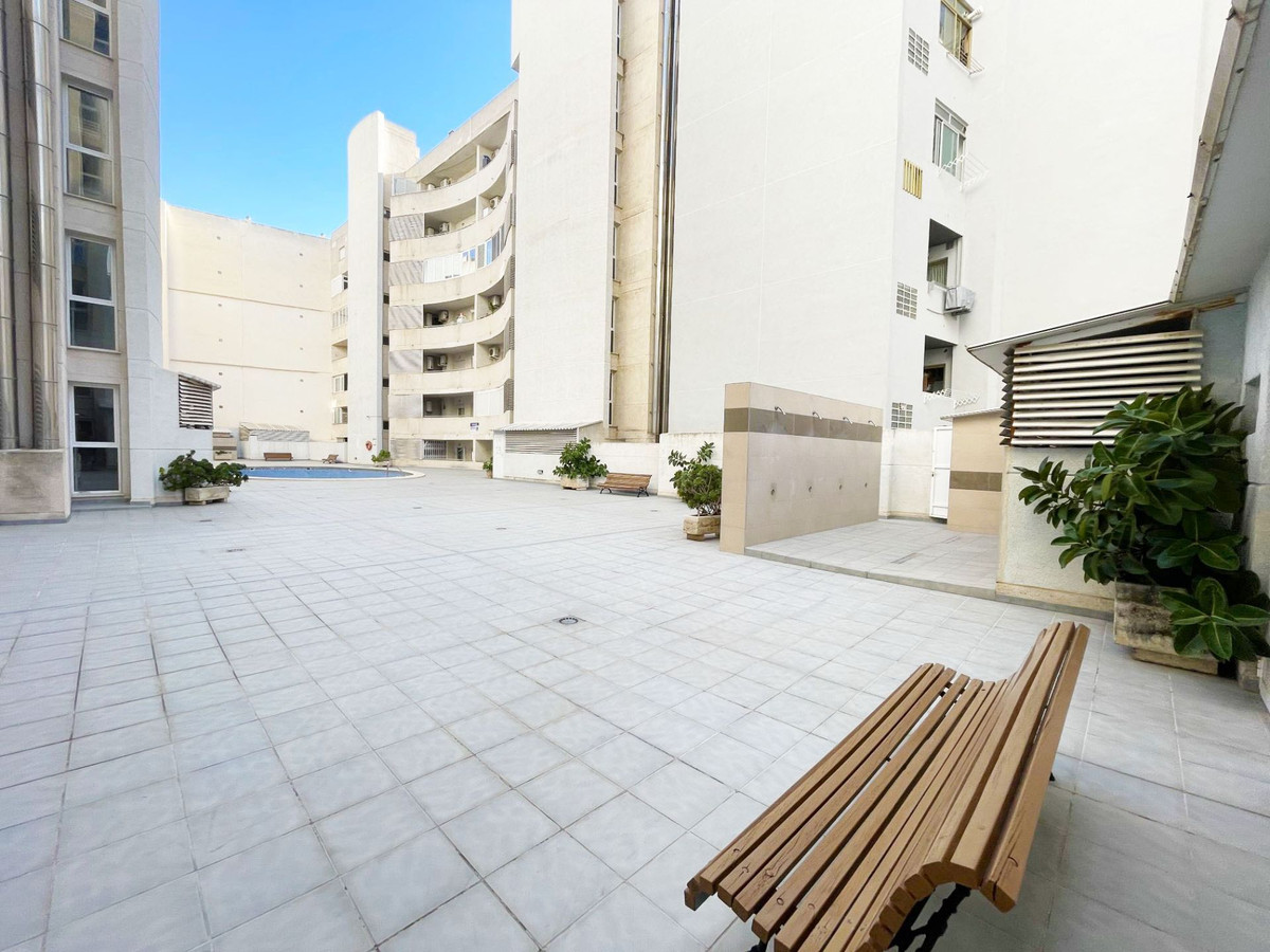 Se vende Apartamento Planta Media de 3 dormitorios en Costa Blanca, Alicante, España