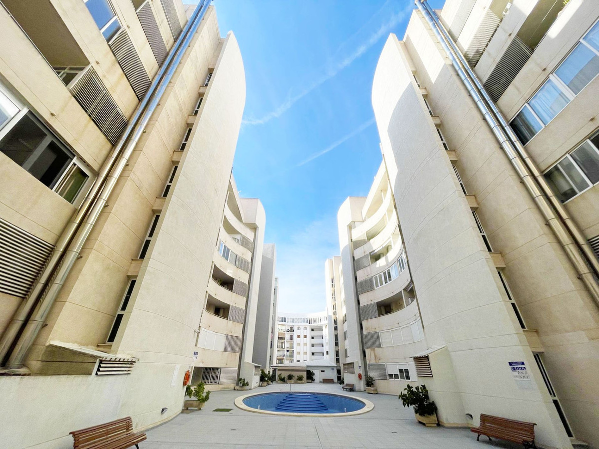 Se vende Apartamento Planta Media de 3 dormitorios en Costa Blanca, Alicante, España