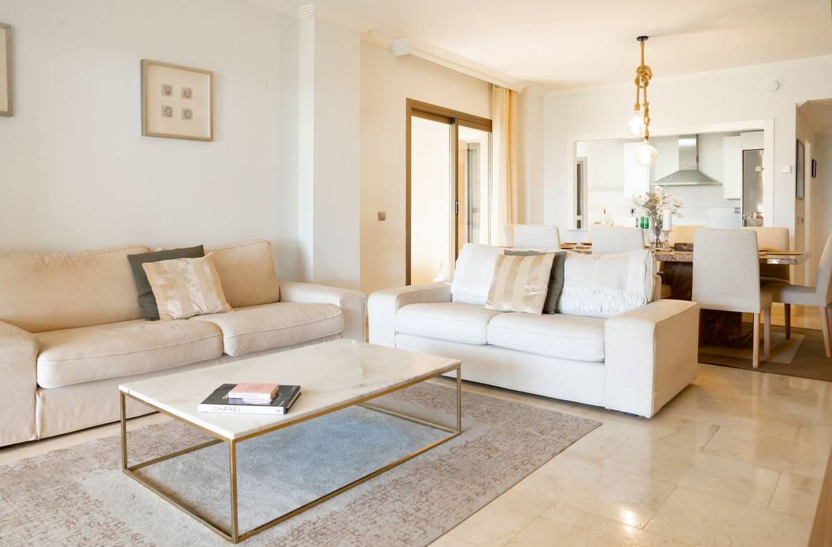 3 Bed Apartment for sale in Benahavís Costa Del Sol, Málaga, Spain