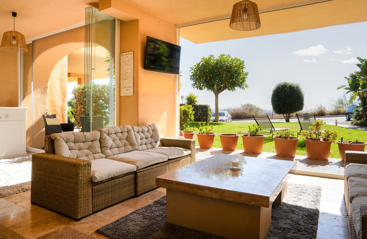 3 Bed Apartment for sale in Benahavís Costa Del Sol, Málaga, Spain