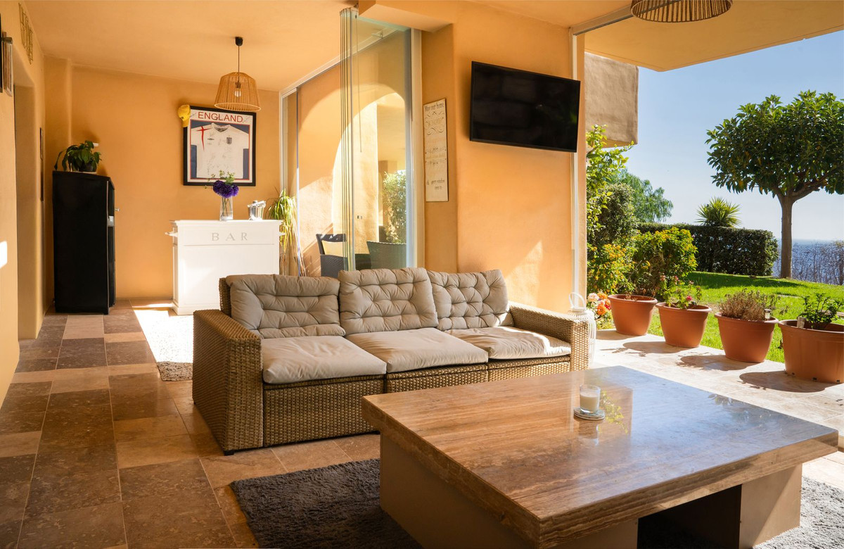 3 Bed Apartment for sale in Benahavís Costa Del Sol, Málaga, Spain
