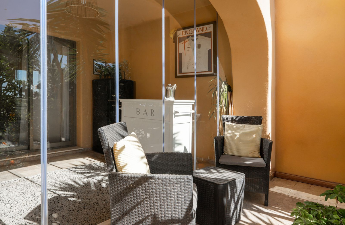 3 Bed Apartment for sale in Benahavís Costa Del Sol, Málaga, Spain