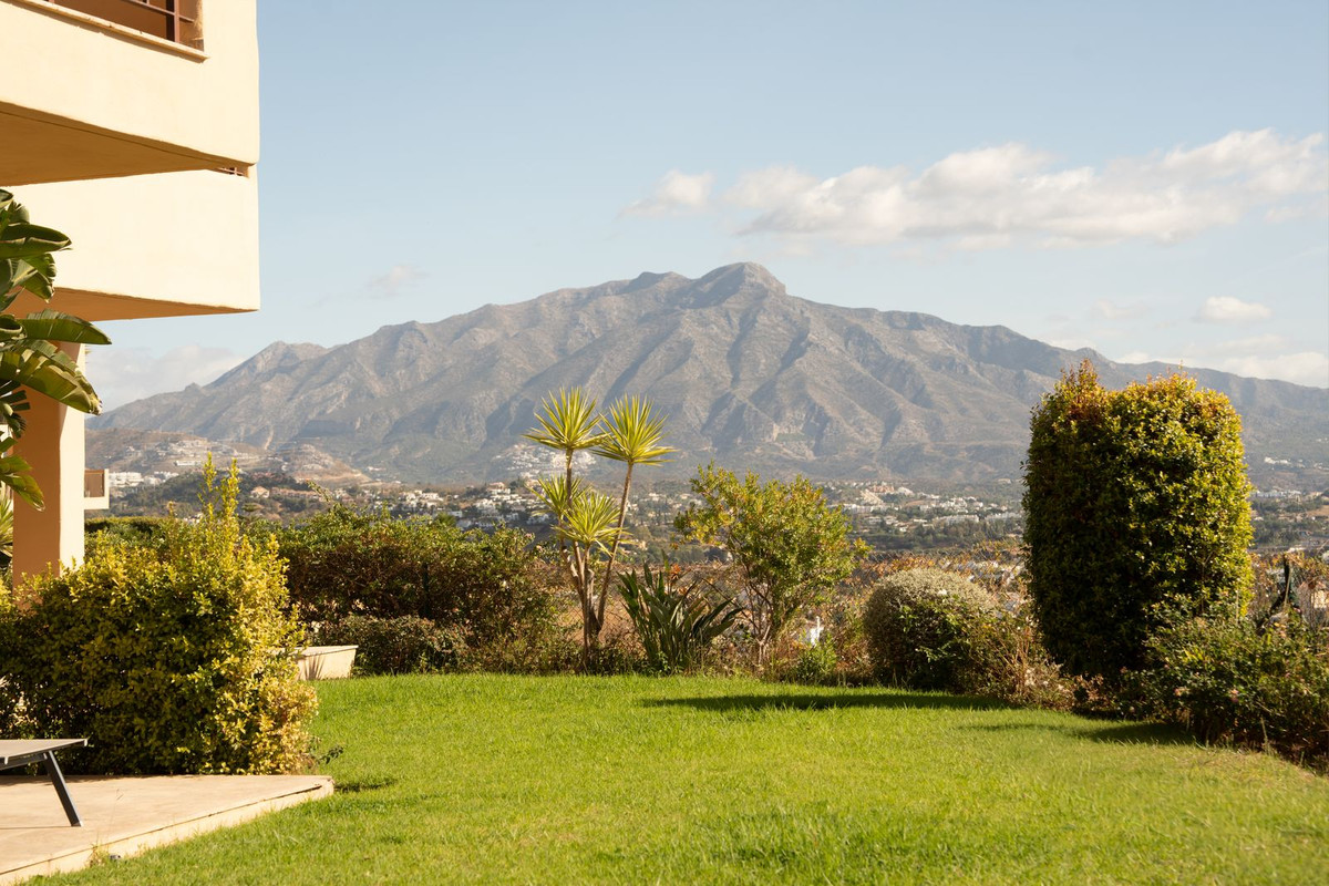 3 Bed Apartment for sale in Benahavís Costa Del Sol, Málaga, Spain