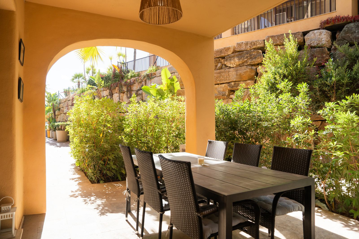 3 Bed Apartment for sale in Benahavís Costa Del Sol, Málaga, Spain