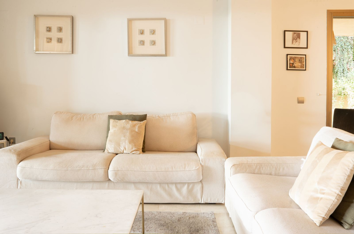 3 Bed Apartment for sale in Benahavís Costa Del Sol, Málaga, Spain