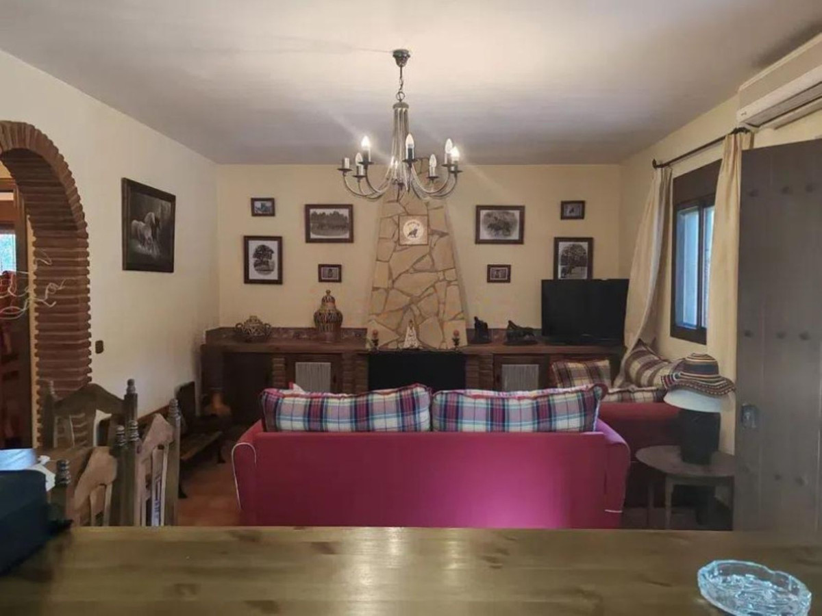 2 Bed Townhouse for sale in Monda Costa Del Sol, Málaga, Spain