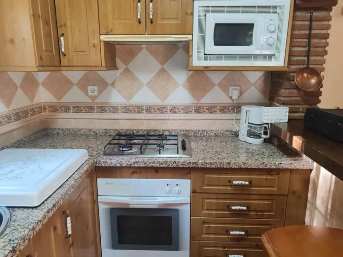 2 Bed Townhouse for sale in Monda Costa Del Sol, Málaga, Spain