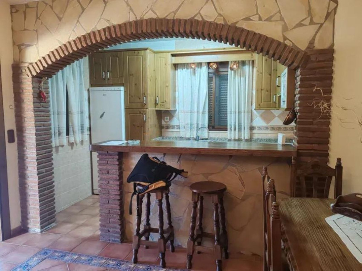 2 Bed Townhouse for sale in Monda Costa Del Sol, Málaga, Spain