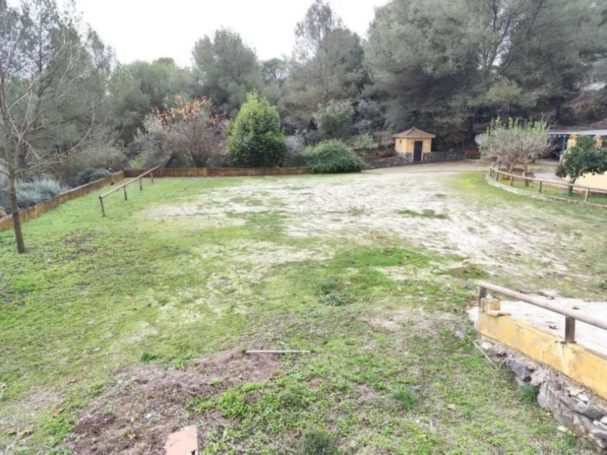 2 Bed Townhouse for sale in Monda Costa Del Sol, Málaga, Spain