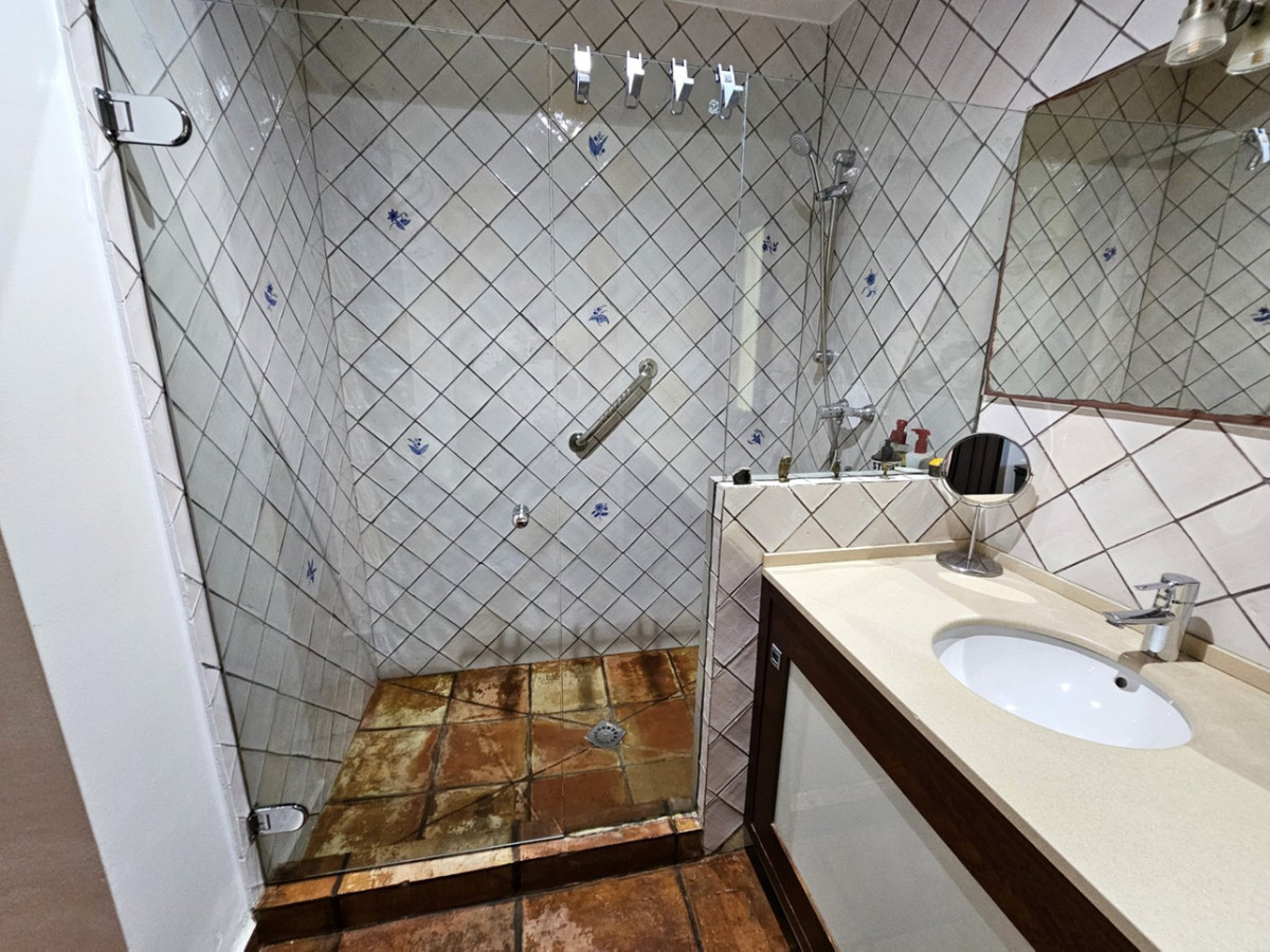 5 Bed Townhouse for sale in Ondara Costa Blanca, Alicante, Spain