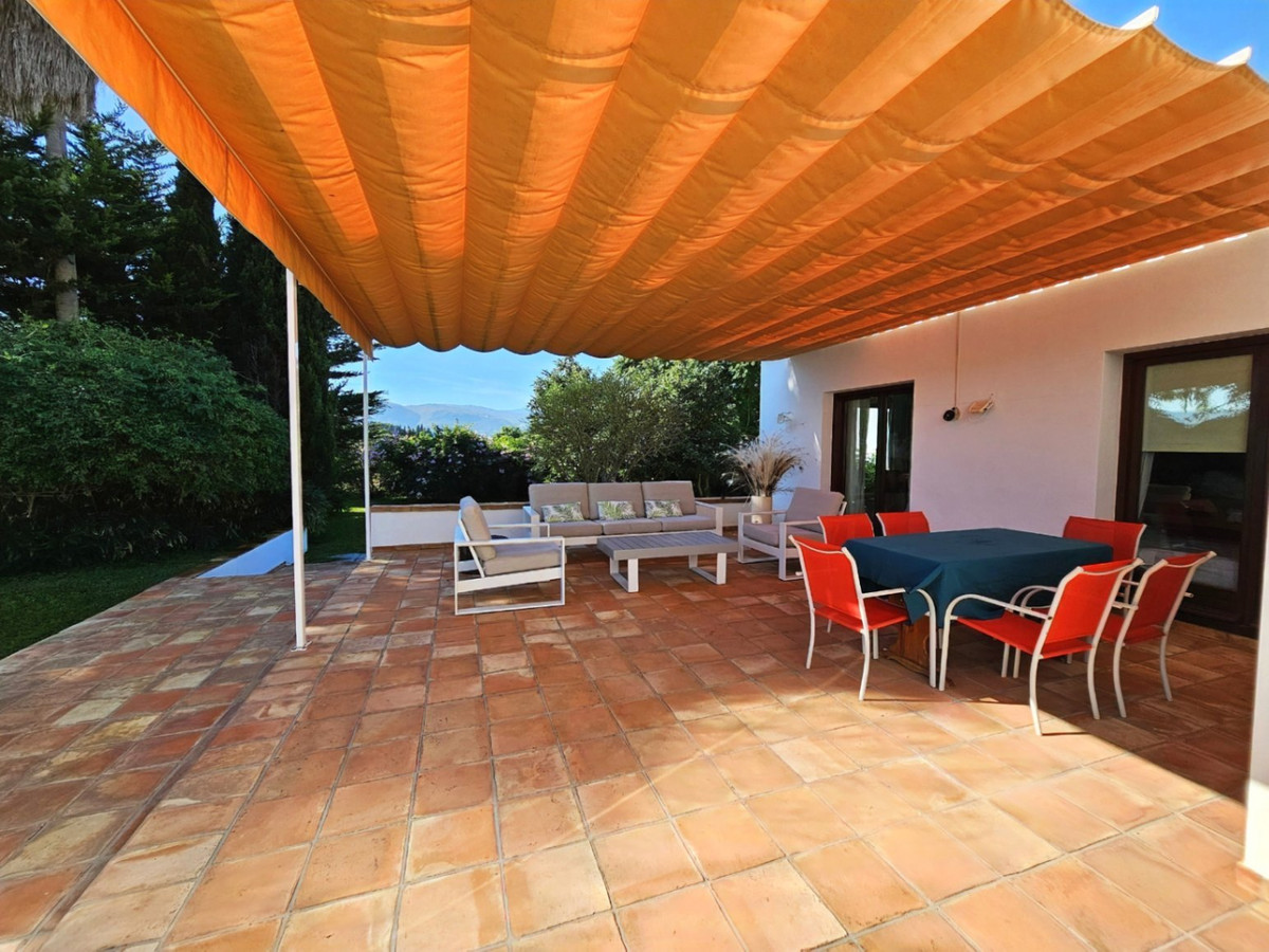 5 Bed Townhouse for sale in Ondara Costa Blanca, Alicante, Spain