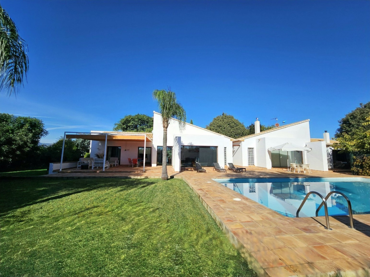 5 Bed Townhouse for sale in Ondara Costa Blanca, Alicante, Spain