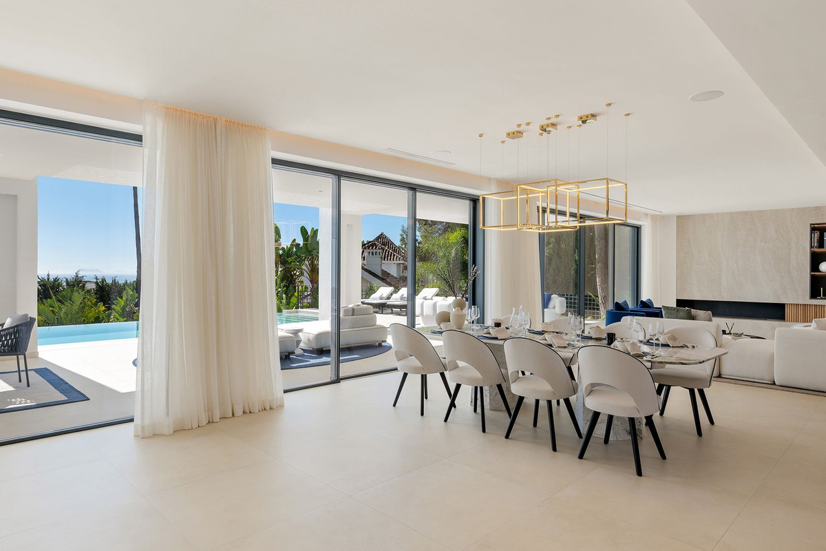 Se vende Villa - Chalet de 5 dormitorios en Costa Del Sol, Málaga, España