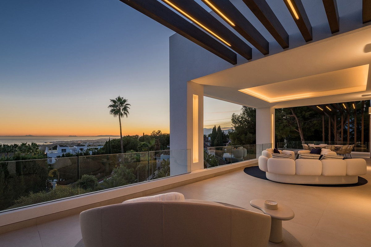 Se vende Villa - Chalet de 5 dormitorios en Costa Del Sol, Málaga, España