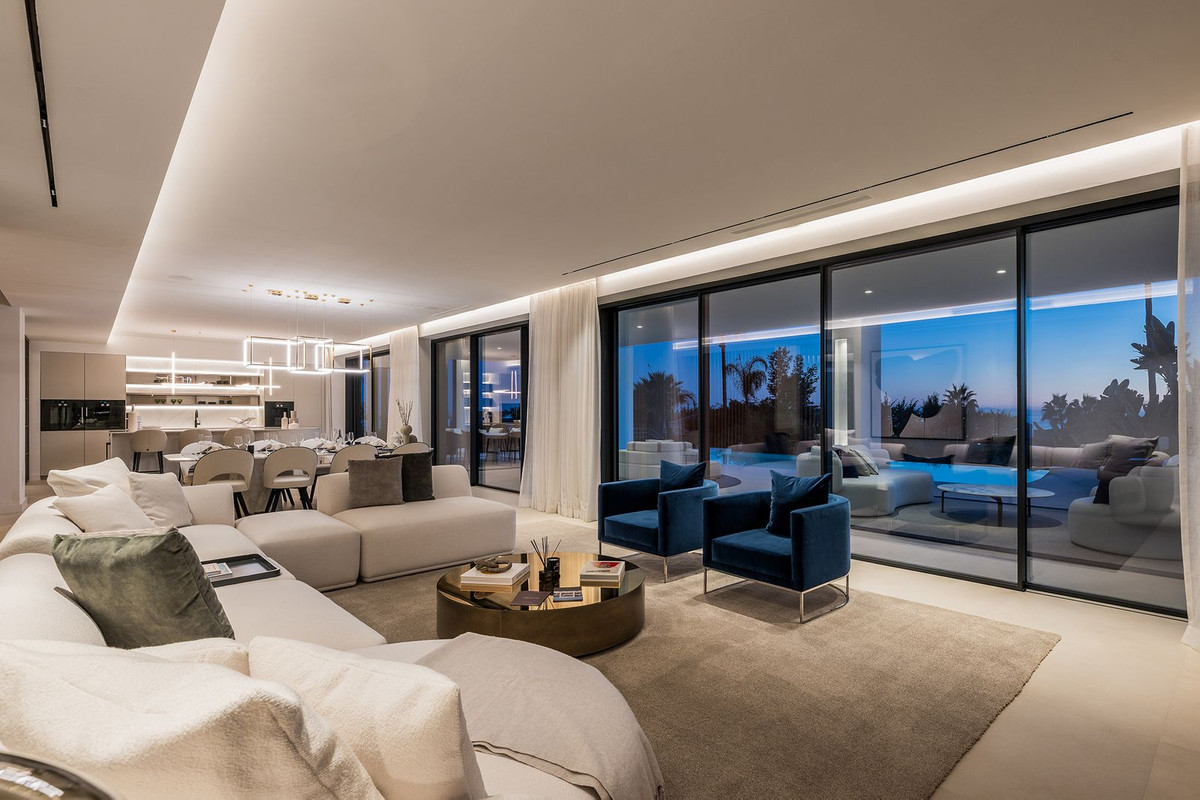 Se vende Villa - Chalet de 5 dormitorios en Costa Del Sol, Málaga, España