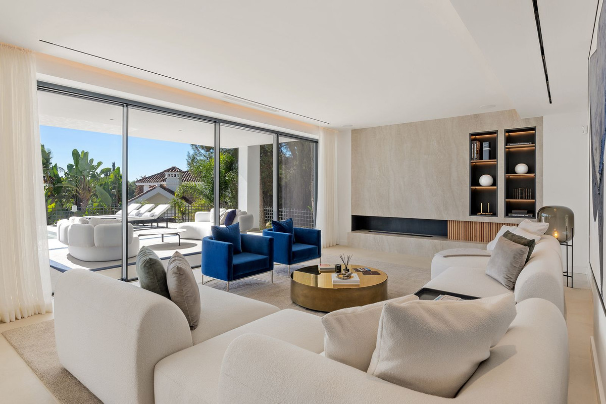 Se vende Villa - Chalet de 5 dormitorios en Costa Del Sol, Málaga, España