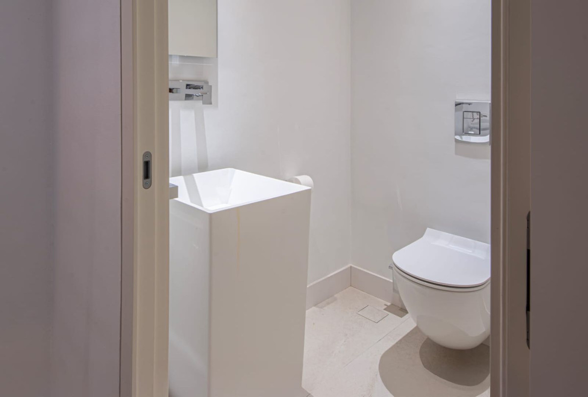 Se vende Villa - Chalet de 5 dormitorios en Costa Del Sol, Málaga, España