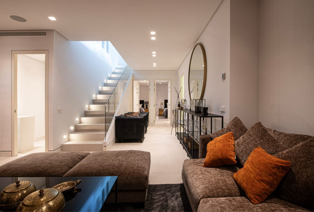 Se vende Villa - Chalet de 5 dormitorios en Costa Del Sol, Málaga, España