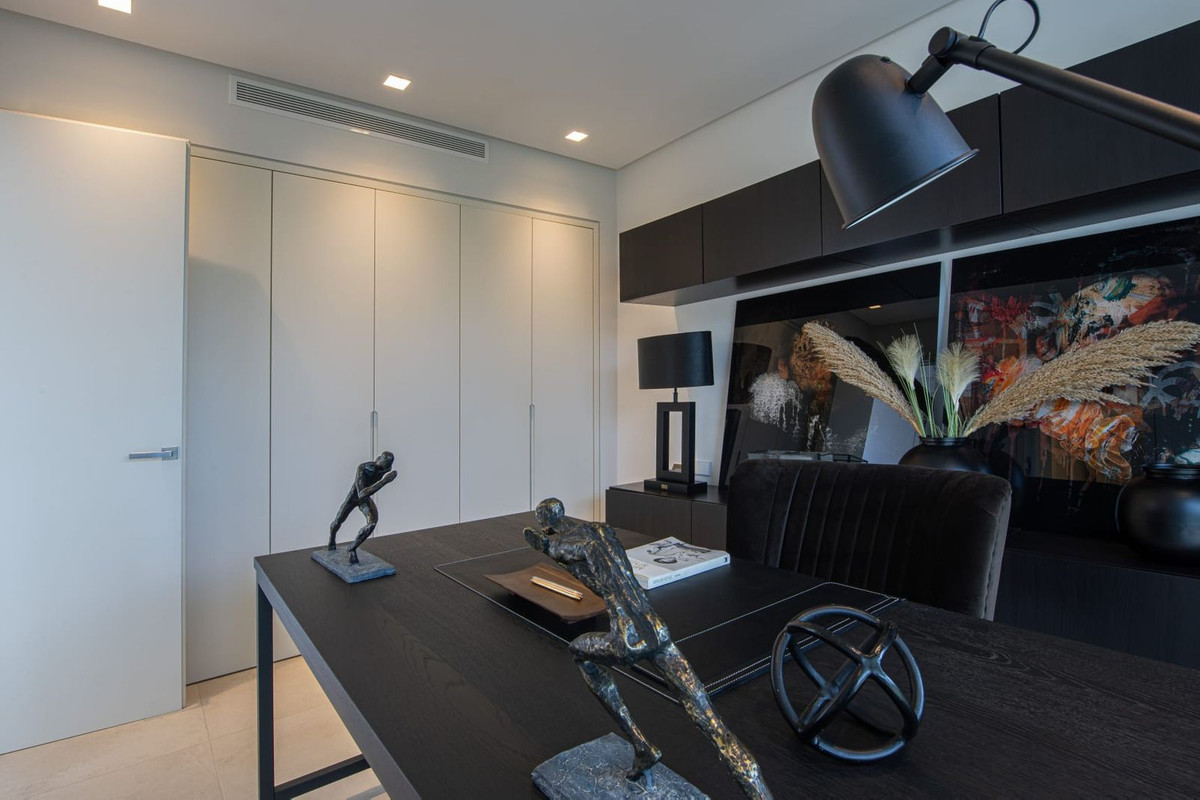 Se vende Villa - Chalet de 5 dormitorios en Costa Del Sol, Málaga, España