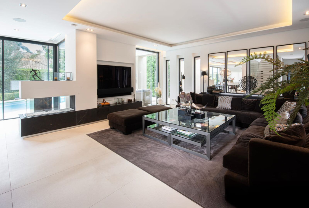 Se vende Villa - Chalet de 5 dormitorios en Costa Del Sol, Málaga, España