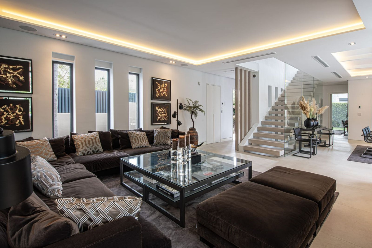 Se vende Villa - Chalet de 5 dormitorios en Costa Del Sol, Málaga, España