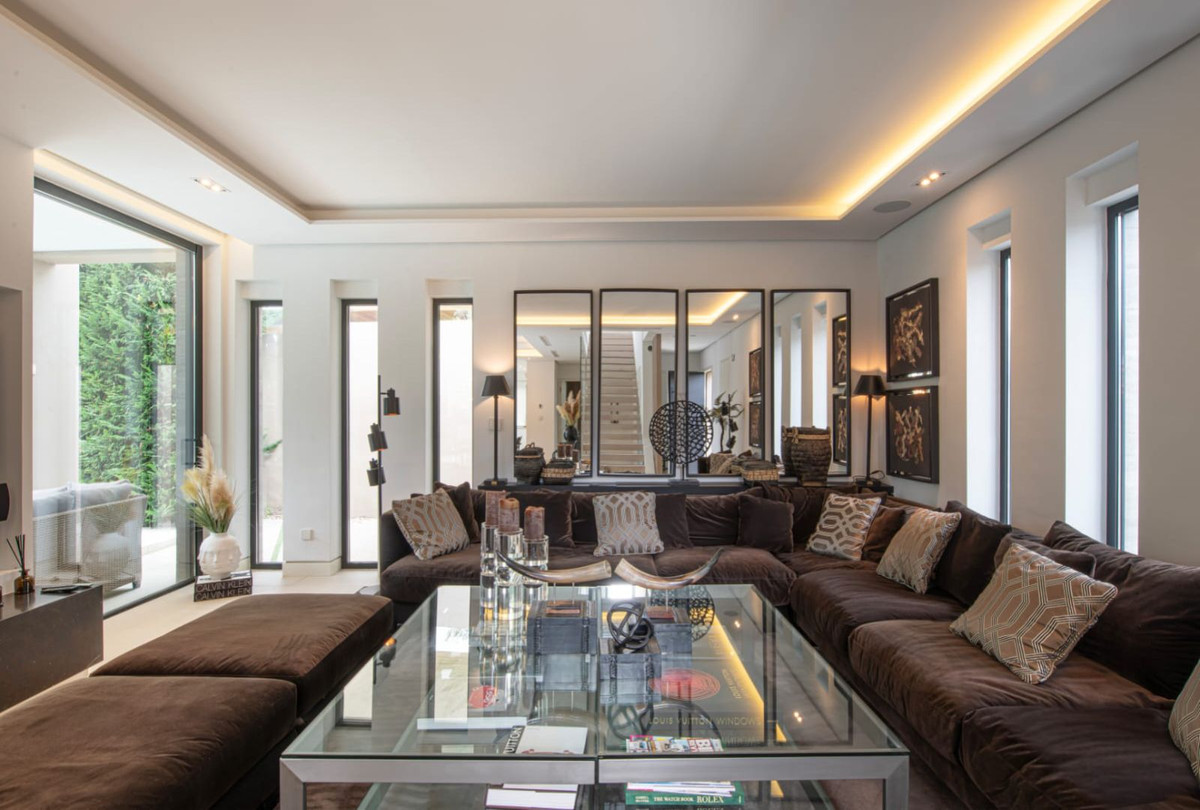 Se vende Villa - Chalet de 5 dormitorios en Costa Del Sol, Málaga, España