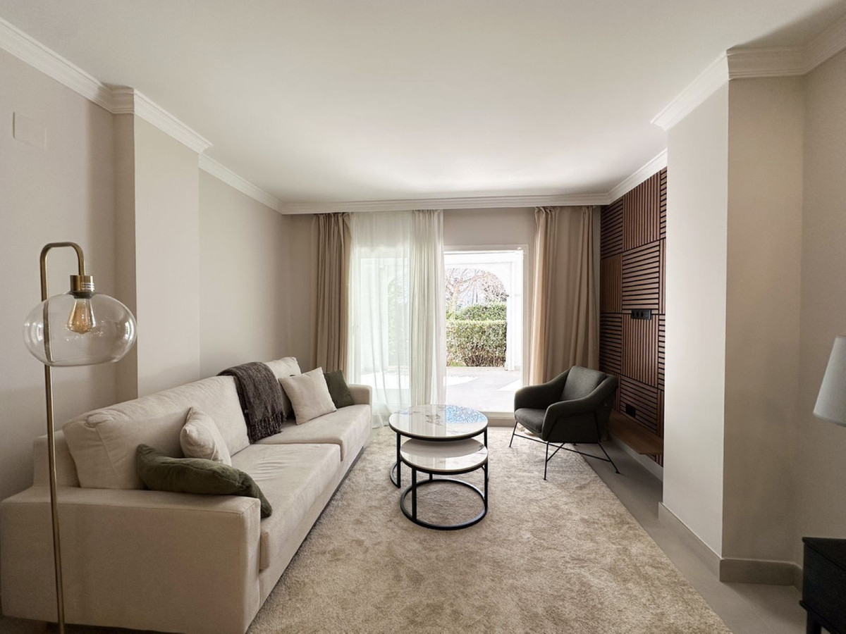 3 Bed Apartment for sale in San Pedro De Alcántara Costa Del Sol, Málaga, Spain