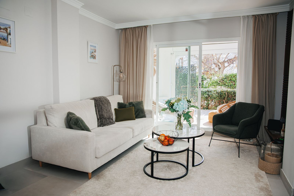 3 Bed Apartment for sale in San Pedro De Alcántara Costa Del Sol, Málaga, Spain