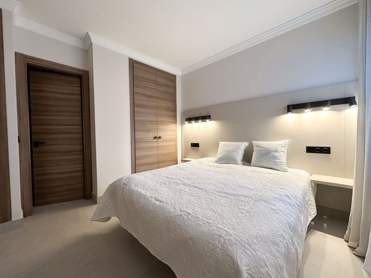 3 Bed Apartment for sale in San Pedro De Alcántara Costa Del Sol, Málaga, Spain