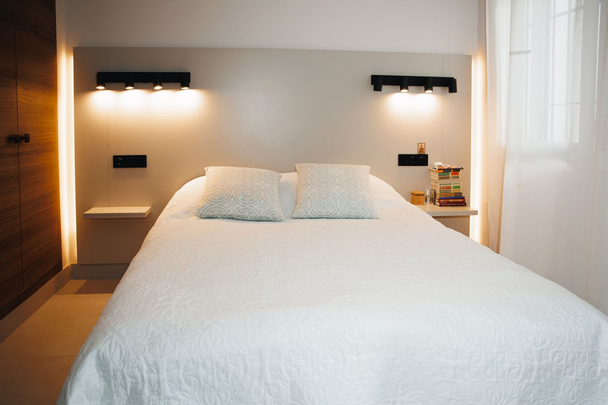 3 Bed Apartment for sale in San Pedro De Alcántara Costa Del Sol, Málaga, Spain