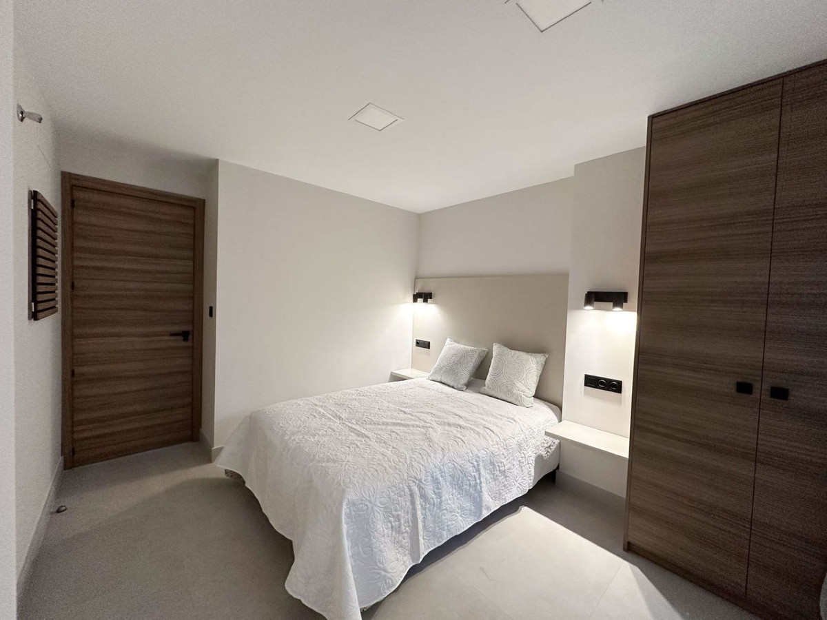 3 Bed Apartment for sale in San Pedro De Alcántara Costa Del Sol, Málaga, Spain