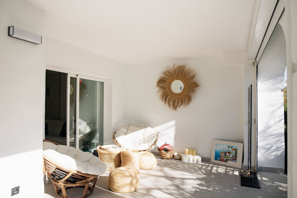 3 Bed Apartment for sale in San Pedro De Alcántara Costa Del Sol, Málaga, Spain