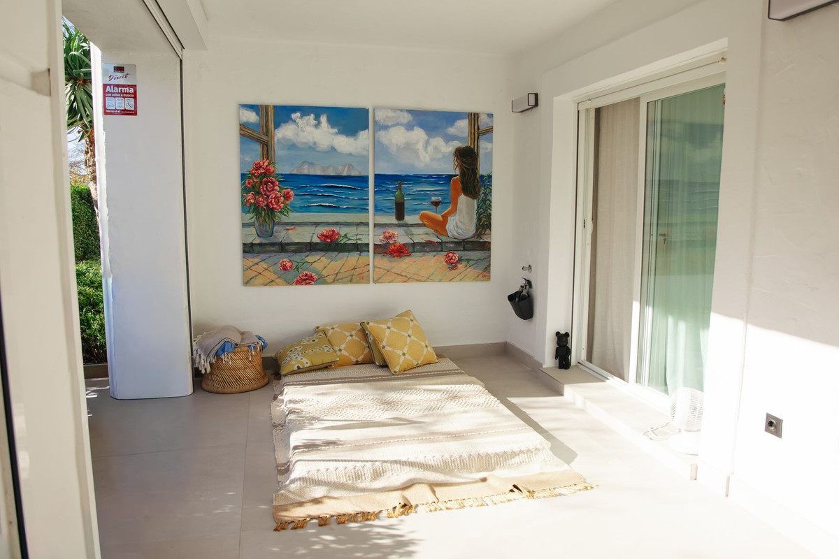 3 Bed Apartment for sale in San Pedro De Alcántara Costa Del Sol, Málaga, Spain