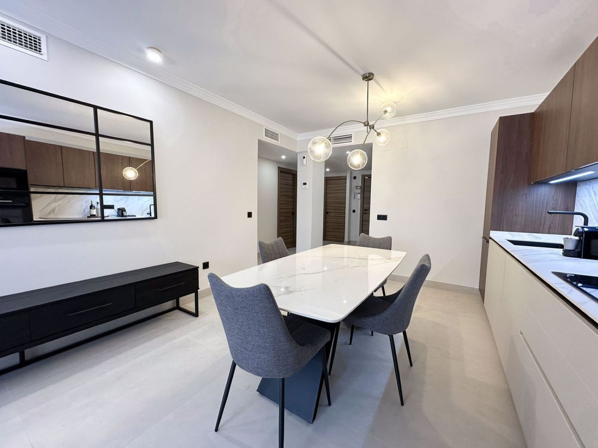 3 Bed Apartment for sale in San Pedro De Alcántara Costa Del Sol, Málaga, Spain