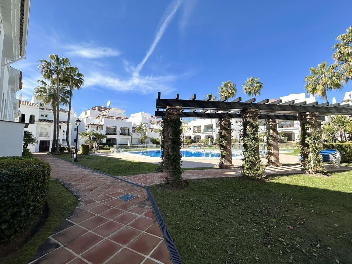 3 Bed Apartment for sale in San Pedro De Alcántara Costa Del Sol, Málaga, Spain
