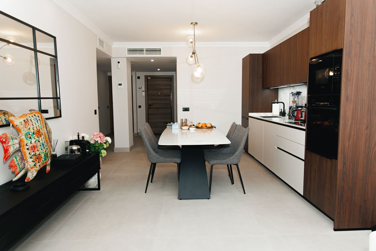 3 Bed Apartment for sale in San Pedro De Alcántara Costa Del Sol, Málaga, Spain