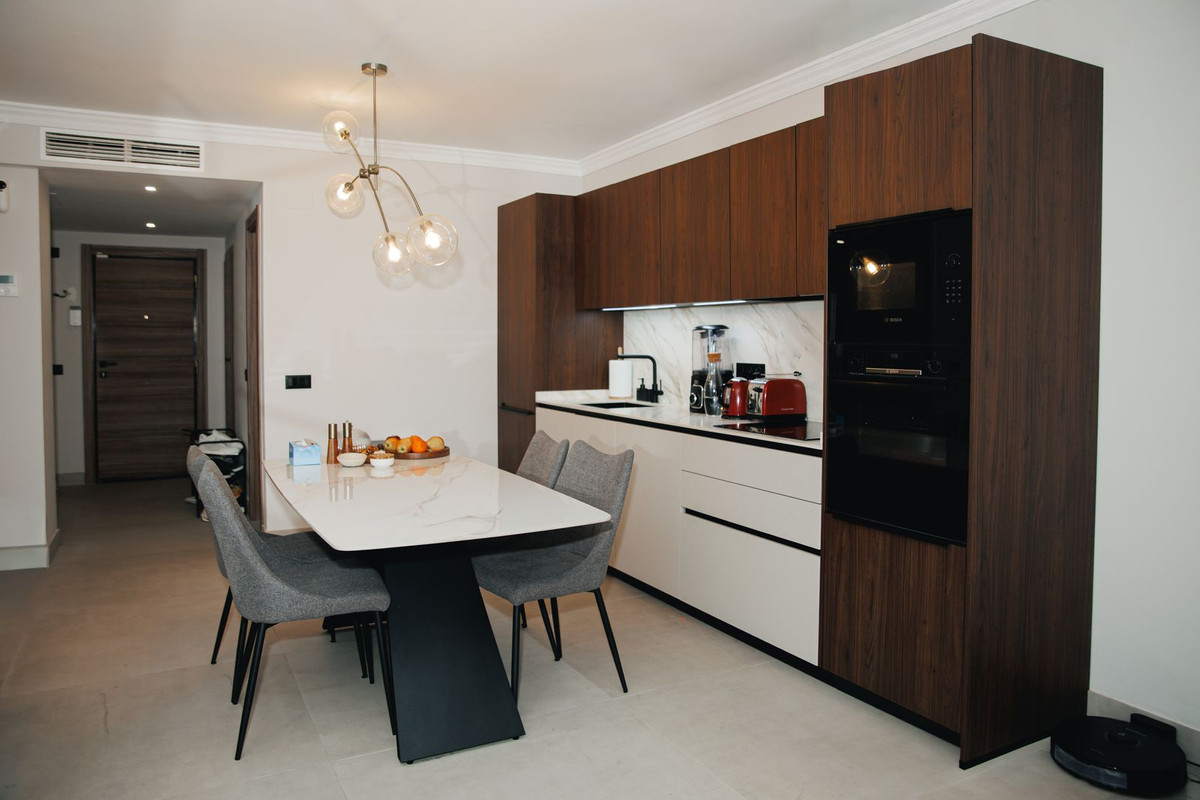 3 Bed Apartment for sale in San Pedro De Alcántara Costa Del Sol, Málaga, Spain