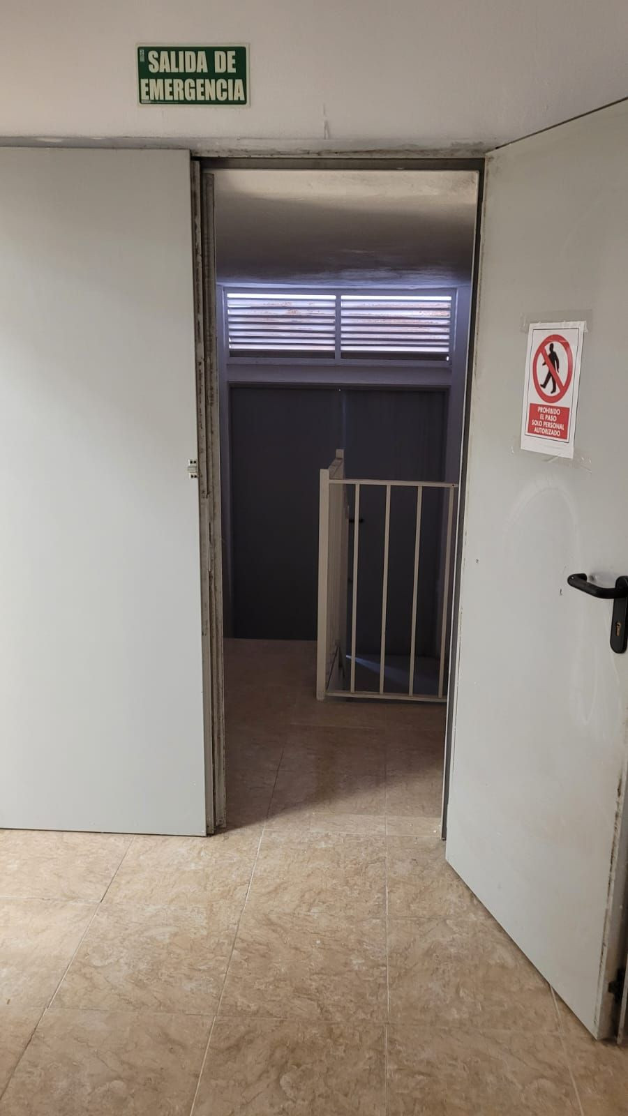 Se vende Local comercial  en Costa Del Sol, Málaga, España