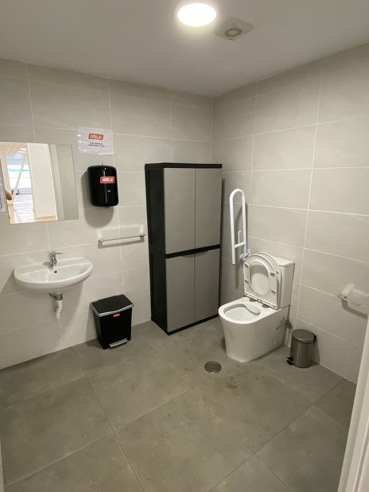 Se vende Local comercial  en Costa Del Sol, Málaga, España