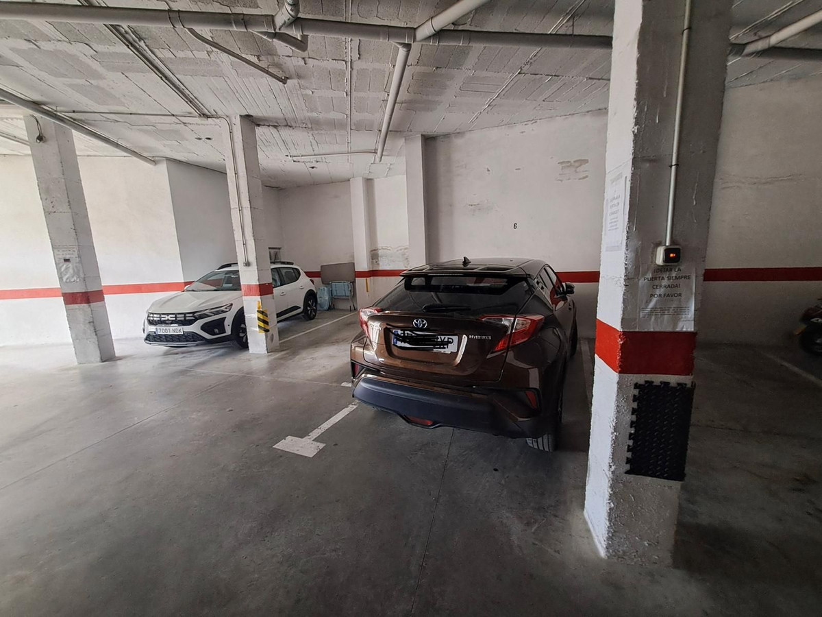 Commercial unit for sale in Fuengirola Costa Del Sol, Málaga, Spain