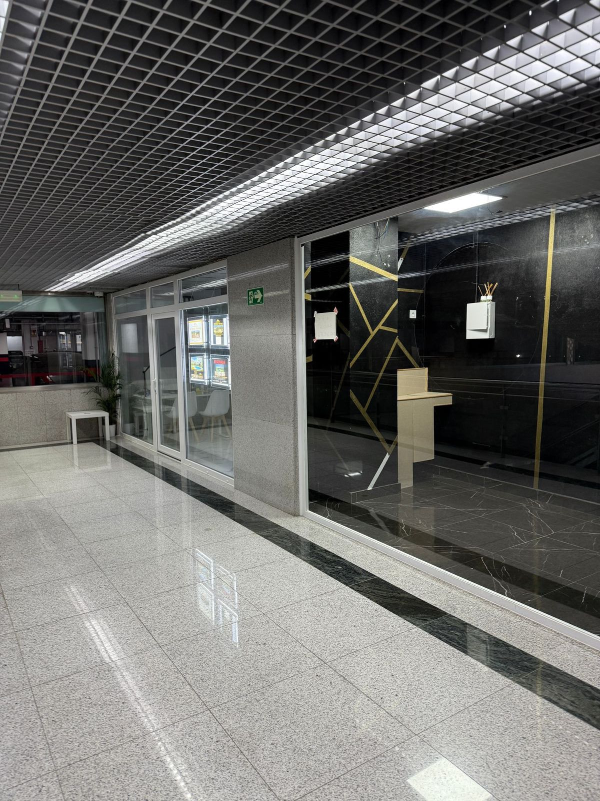 Se vende Local comercial  en Costa Del Sol, Cadiz, España